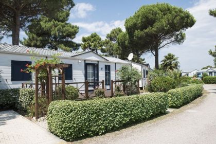 Les chalets disposent d'un espace extérieur avec terrasse