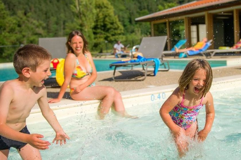 Piscine extérieure chauffée