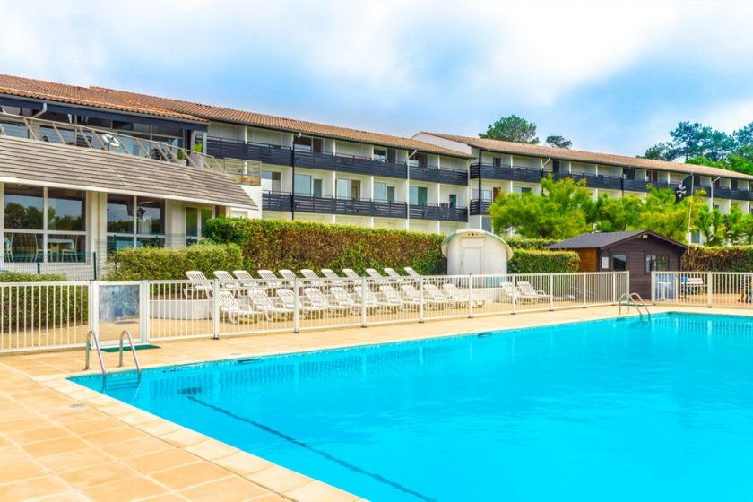 Piscine du village à thème d'Anglet