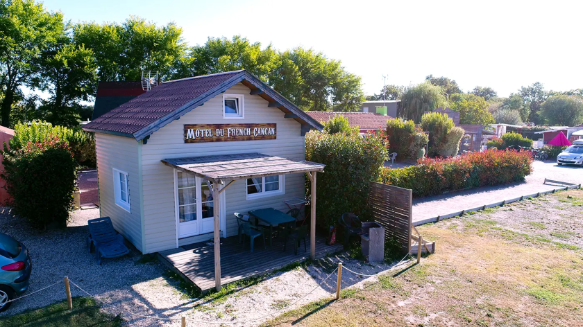 Camping Les P'tites Maisons Dans La Prairie