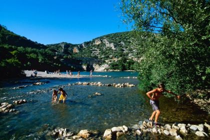 Camping Les Rivières****