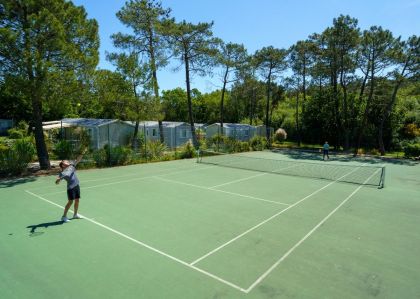 Terrain de tennis