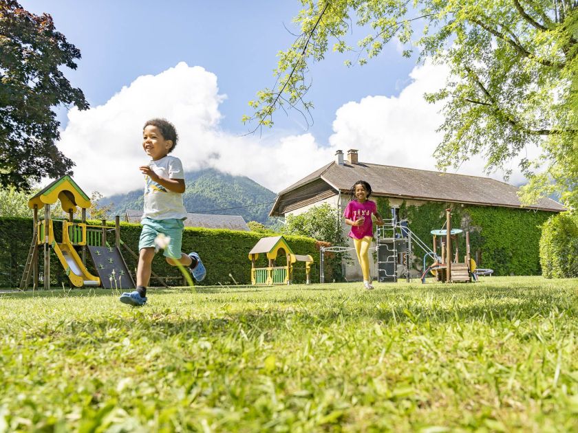 Le Camping La Ferme de la Serraz en famille !