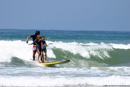 Le surf à St Jean de Luz, activité phare de l'été !