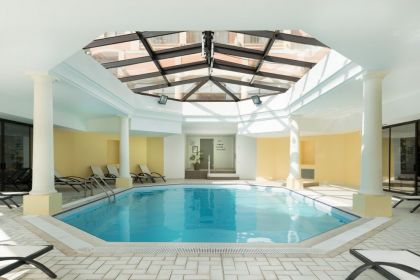 Piscine intérieure chauffée