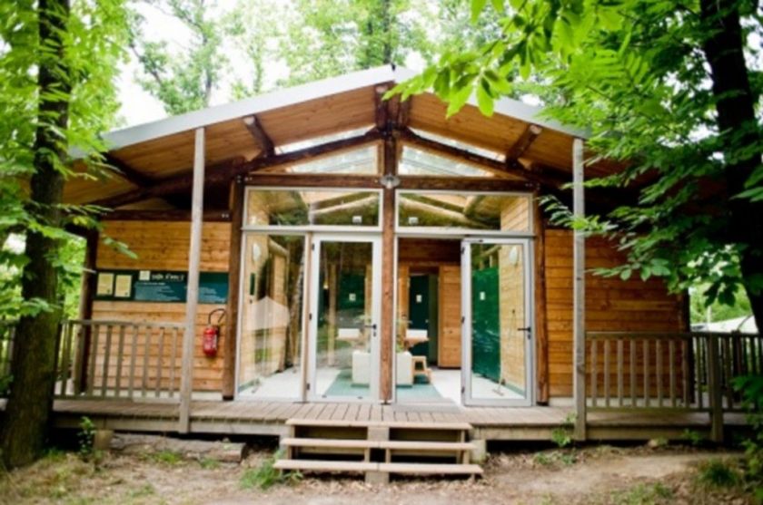 Les sanitaires collectifs dans une maison en bois