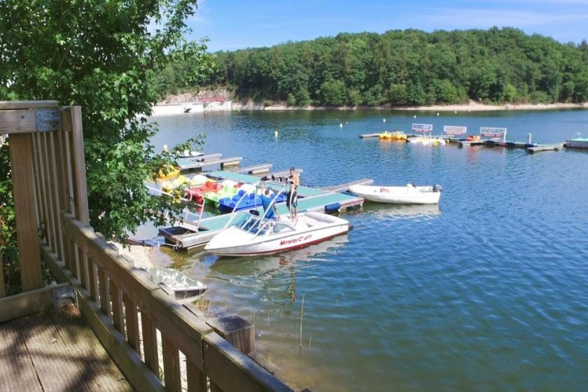 Le Lac de Pont à 5min à pied du Village VFF