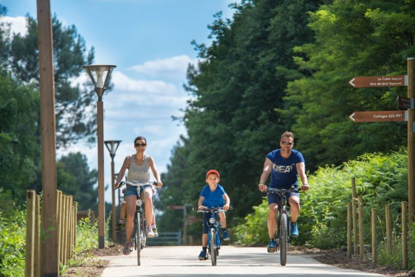 Pistes cyclabes aménagées pour un séjour 100% piéton