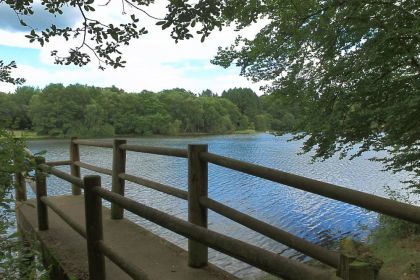 Le lac de la Triouzoune, en bordure du Village Club